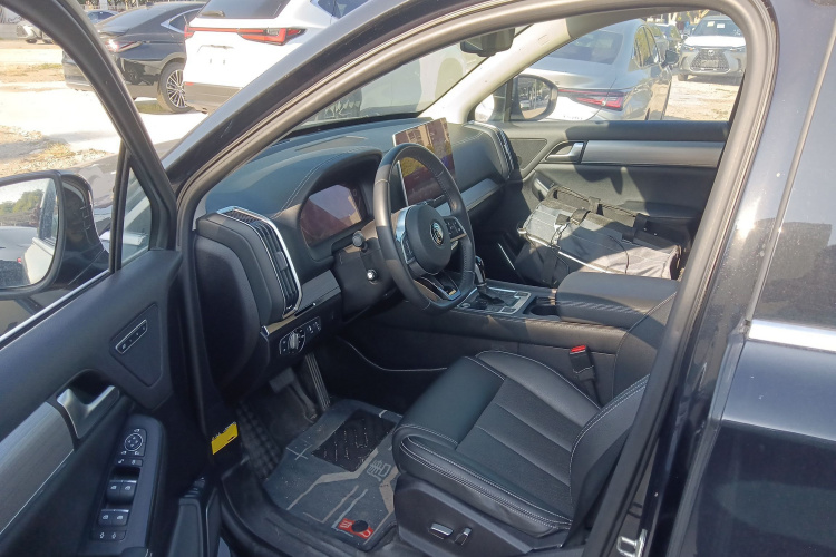 比亚迪 唐 2018款 2.0T 自动智联尊荣型 7座 国V中控内饰20