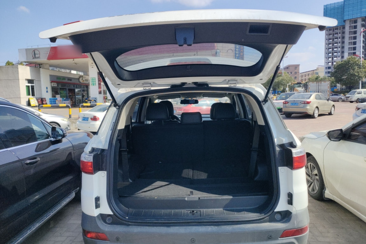 东风风光 风光S560 2019款 1.8L CVT精英型机舱底盘23