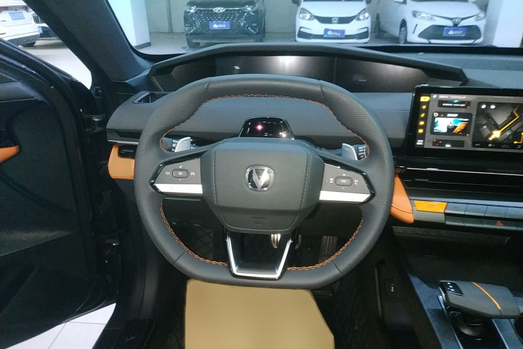 长安UNI-V 2024款 2.0T 高能版局部细节13