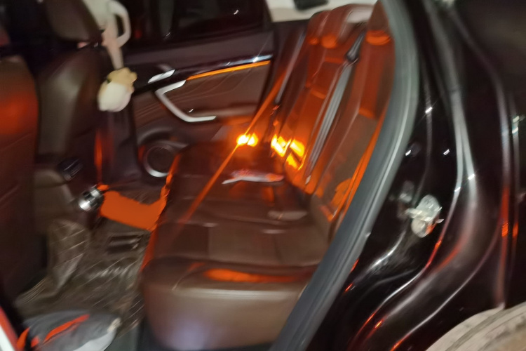 魏牌 VV7 2017款 2.0T 旗舰型中控内饰7004