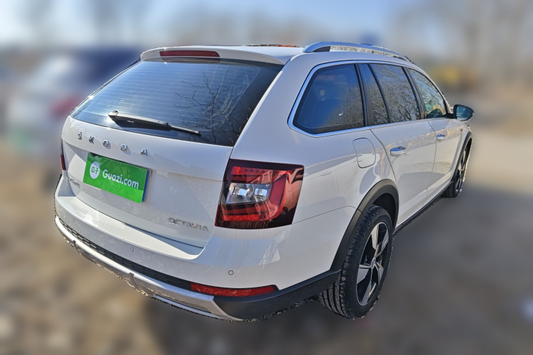 斯柯达 明锐 2019款 旅行车 TSI280 DSG豪华版 国VI车身外观7