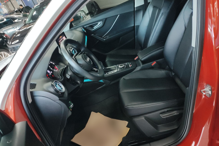 奥迪Q2L 2018款 35 TFSI 上市专享版 国VI中控内饰19