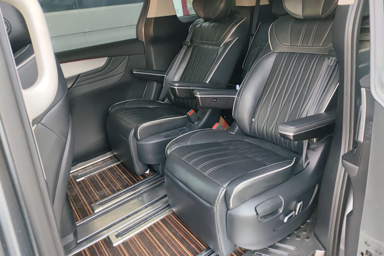 荣威iMAX8 2021款 400TGI Supreme系列陆尊版中控内饰7004