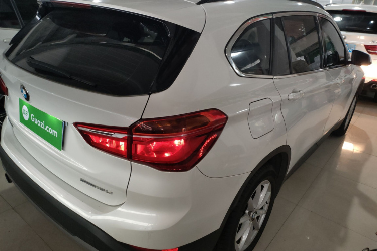 宝马X1 2019款 sDrive18Li 时尚型车身外观6005