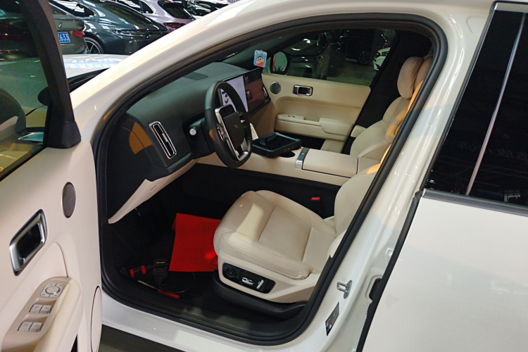 理想汽车 理想L7 2023款 Pro中控内饰7003