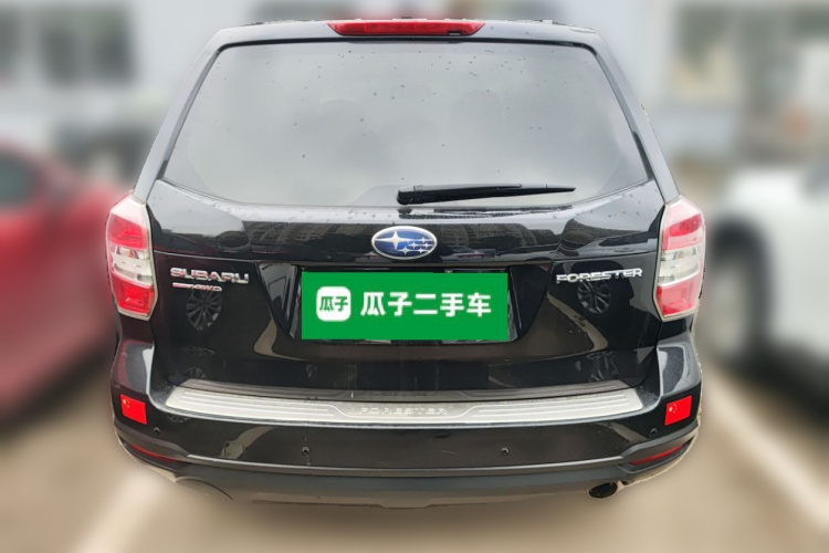 斯巴鲁 森林人 2014款 2.0i 自动豪华版车身外观6