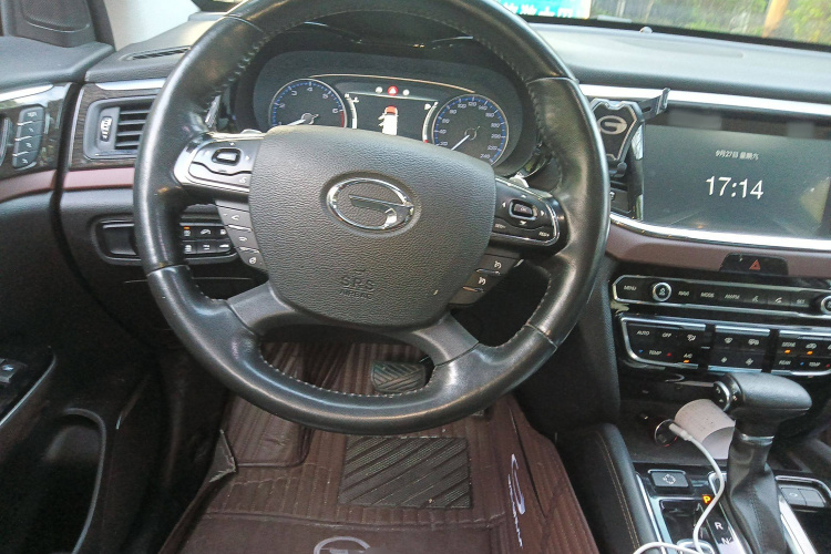 广汽传祺 传祺GS8 2017款 320T 四驱豪华智联版（七座）局部细节13