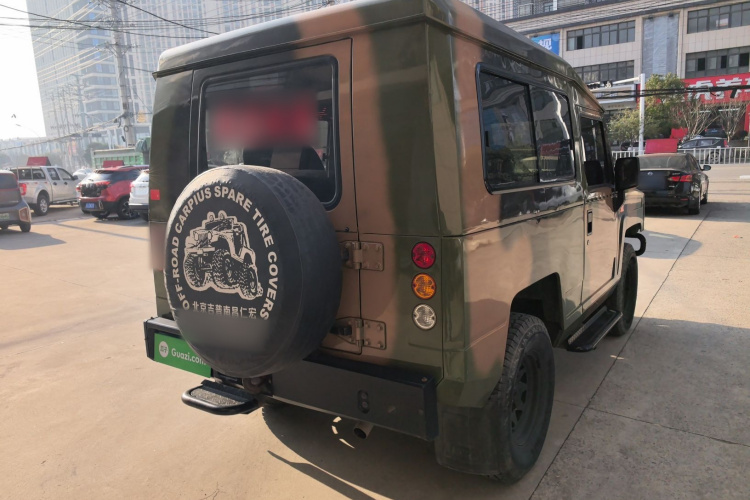 BAW北汽制造 勇士 2019款 2.4T 三门四驱短轴汽油版 国VI车身外观7