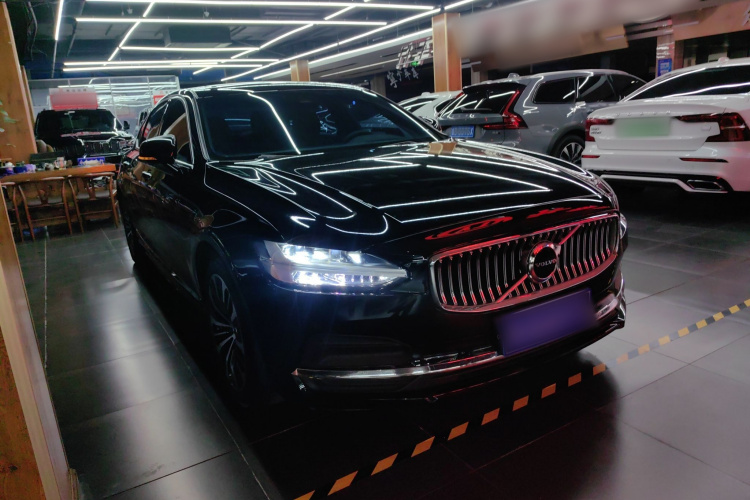 沃尔沃S90 2023款 B5 智逸豪华版车身外观3