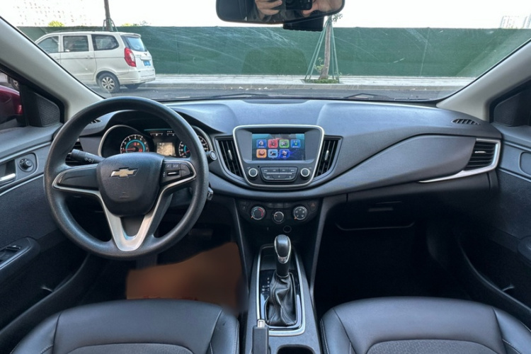 雪佛兰 科沃兹 2019款 320 自动欣悦版中控内饰7003