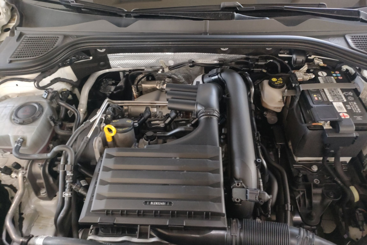 大众 高尔夫 2023款 改款 280TSI DSG Pro机舱底盘24