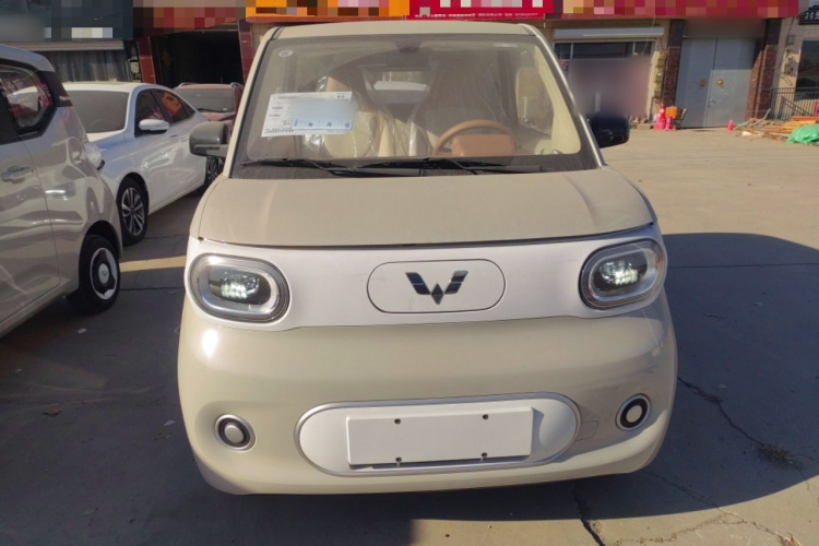 五菱汽车 宏光MINIEV 2024款 第三代 215km 青春版车身外观2