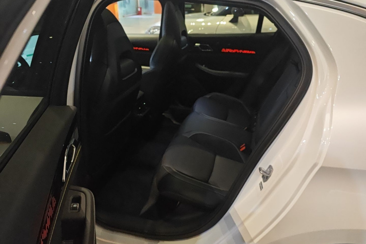 领克03 2025款 1.5TD DCT冠军版Pro中控内饰21