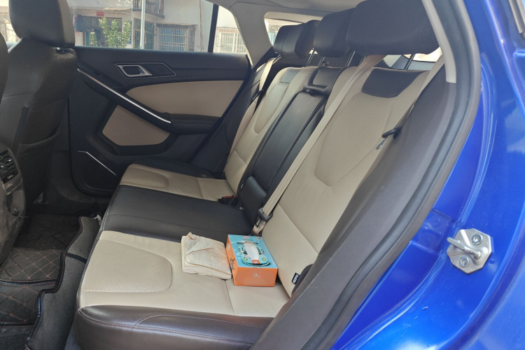 江铃 驭胜S330 2016款 1.5L GTDi 自动四驱旗舰版中控内饰21