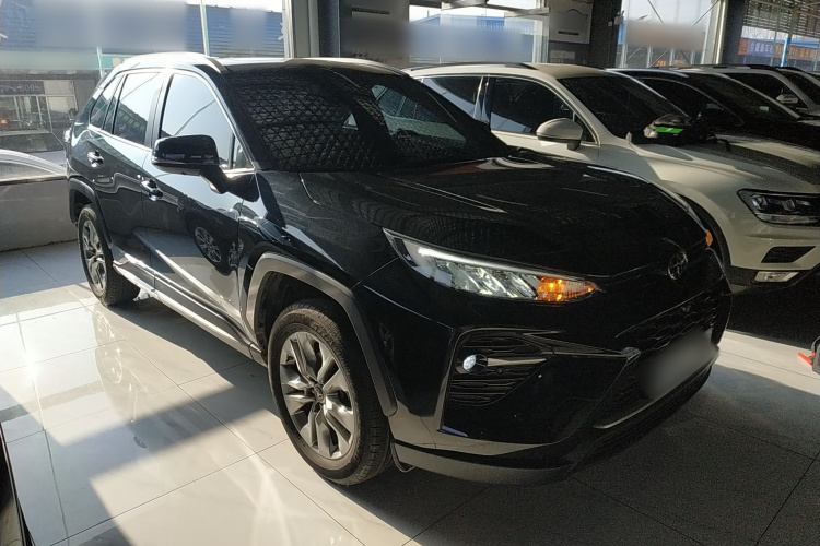 丰田 威兰达 2022款 2.0L CVT两驱豪华PLUS版车身外观3