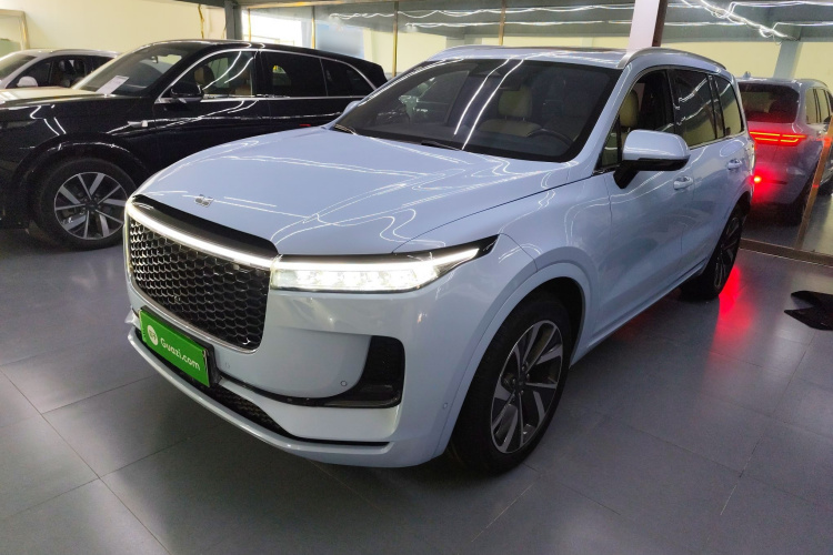 理想汽车 理想ONE 2021款 增程6座版车身外观1