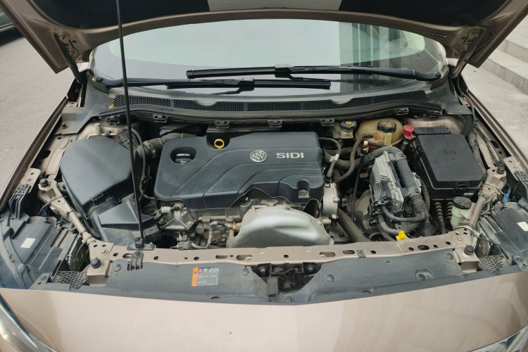 别克 威朗 2018款 三厢 15S 自动领先型局部细节24