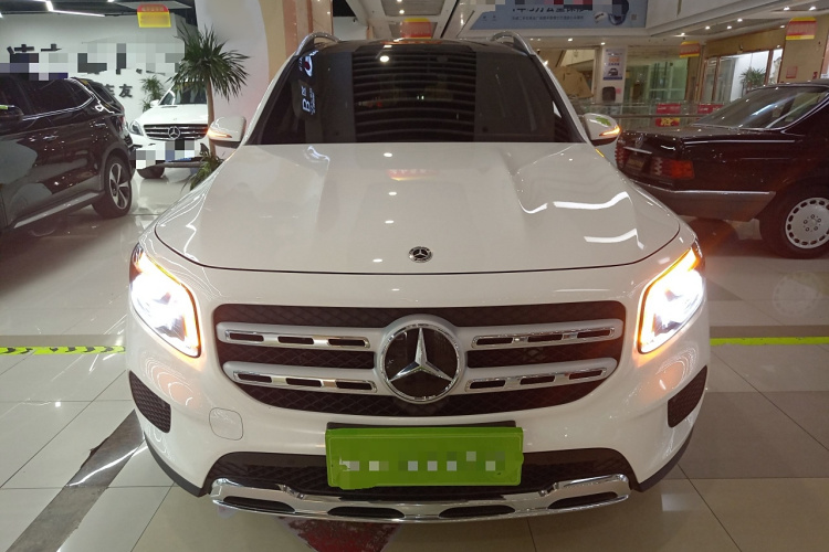 奔驰GLB 2021款 GLB 200 动感型车身外观6001