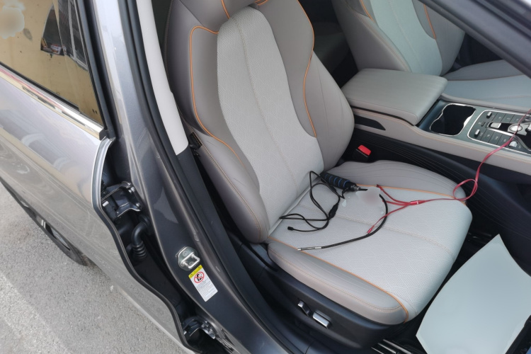 比亚迪 元PLUS 2023款 冠军版 430KM 超越型局部细节41