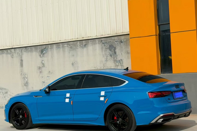 奥迪A5 2021款 Sportback 40 TFSI 时尚致雅型车身外观6004
