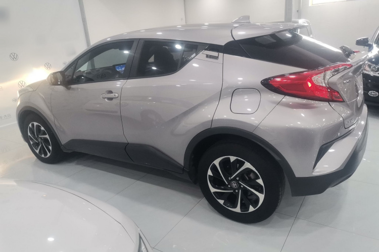 丰田 奕泽IZOA 2020款 2.0L 奕享版车身外观4