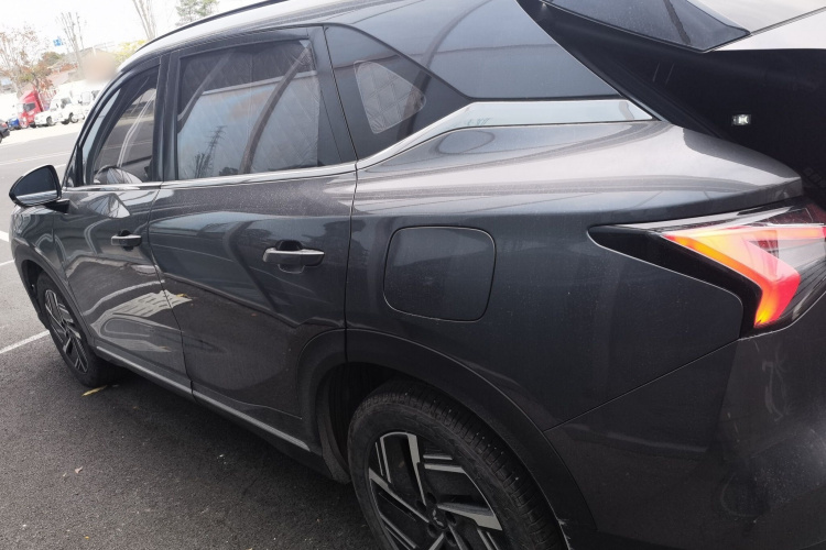 五菱汽车 五菱星光S 2024款 130km 旗舰型车身外观6003