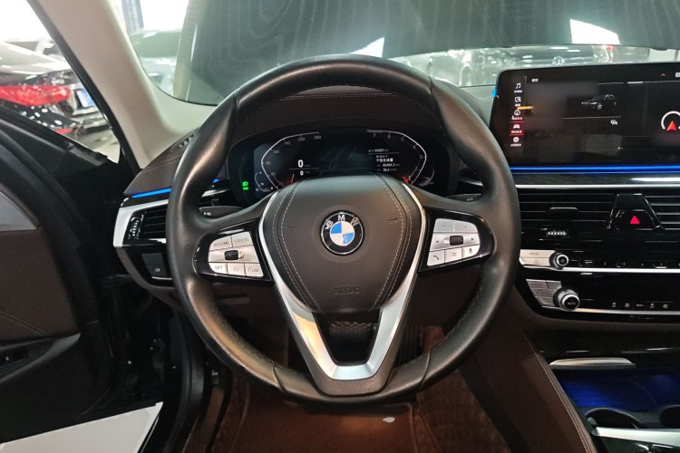 宝马5系 2022款 525Li 豪华套装中控内饰13