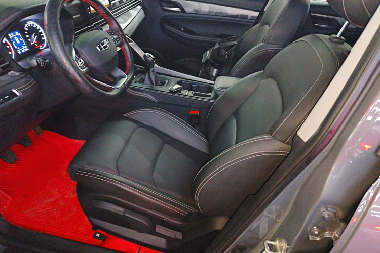 吉利汽车 远景X6 2021款 PRO 1.4T 手动尊贵型中控内饰19