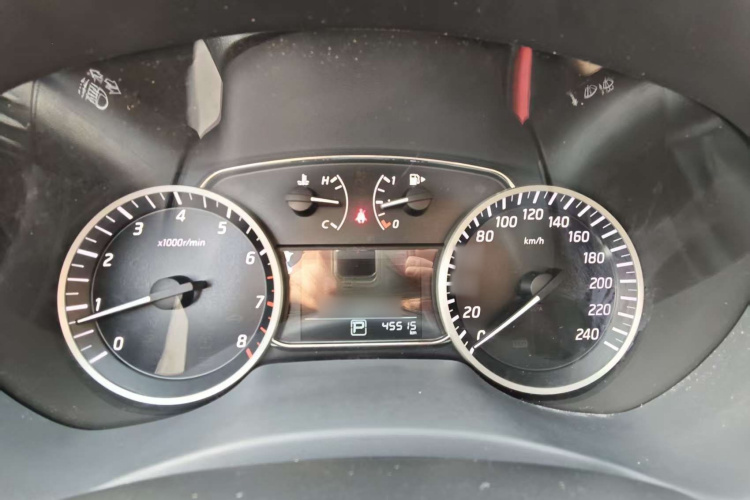 日产 轩逸 2018款 1.6XV CVT尊享版中控内饰7002