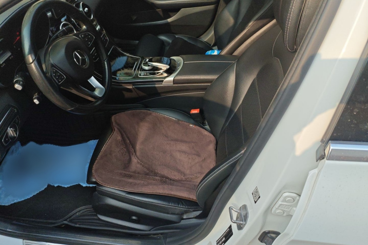 奔驰C级 2018款 C 200 L 运动版局部细节19