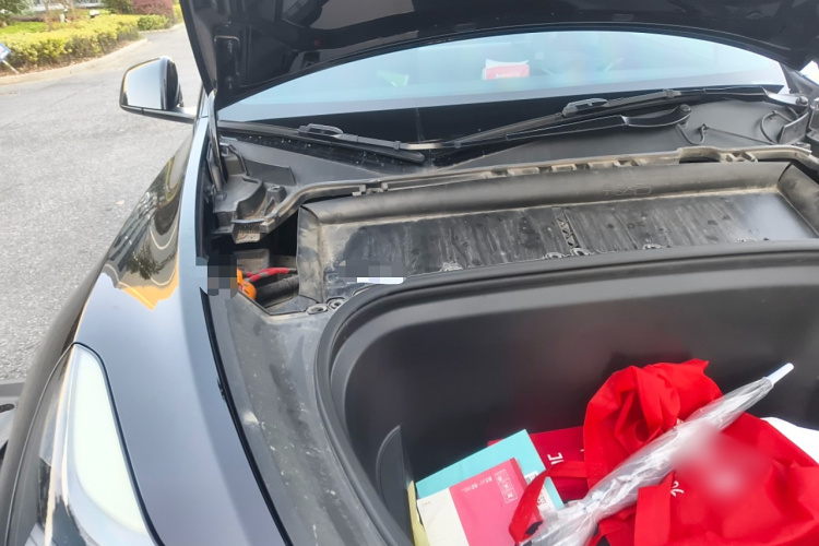 特斯拉 Model Y 2022款 后轮驱动版局部细节9006