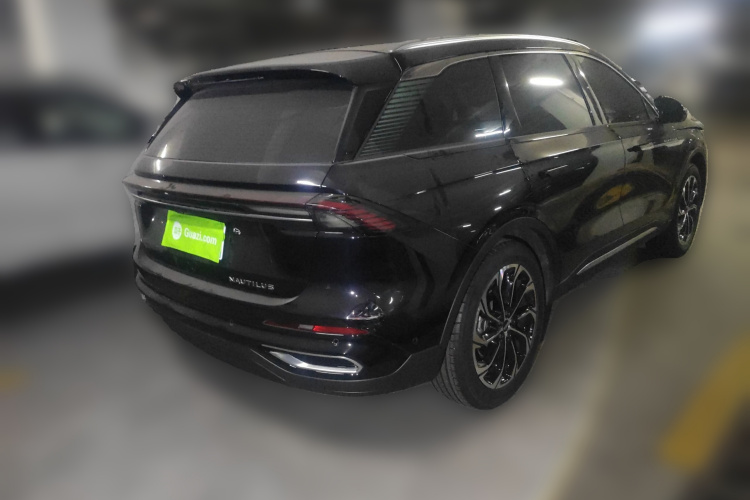 林肯 航海家 2023款 2.0T 四驱尊睿版车身外观7