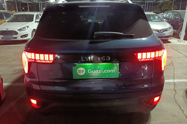 领克01 2017款 2.0T 两驱耀Pro版车身外观6