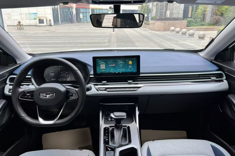 吉利汽车 帝豪 2022款 第4代 1.5L CVT旗舰型中控内饰7002