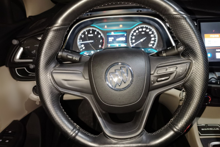 别克 英朗 2016款 15N 自动精英型中控内饰13