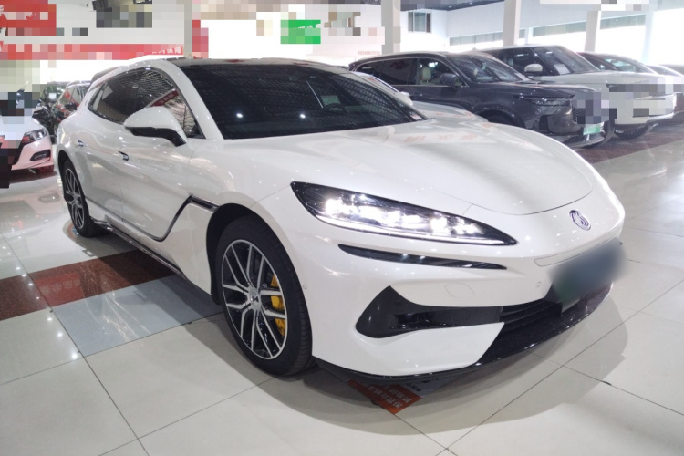 腾势Z9GT 2024款 1100四驱Pro版车身外观3