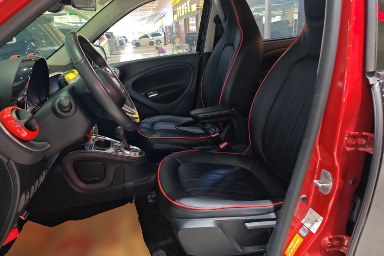 smart forfour 2016款 1.0L 52千瓦激情版局部细节19