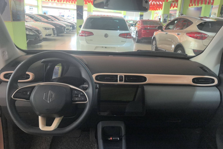 零跑汽车 零跑T03 2021款 400轻享版 三元锂中控内饰7003