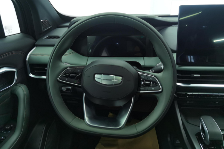 吉利汽车 豪越L 2024款 2.0T DCT尊贵型中控内饰13