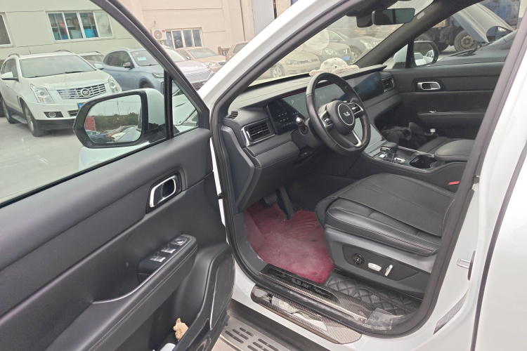 理想汽车 理想ONE 2021款 增程6座版中控内饰20