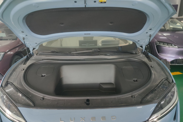 鸿蒙智行 智界R7 2024款 纯电 667km Max机舱底盘24