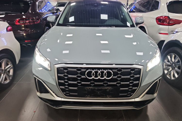 奥迪Q2L 2022款 35 TFSI 时尚动感型车身外观2