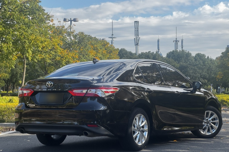 丰田 凯美瑞 2022款 2.0GVP 领先版车身外观6006