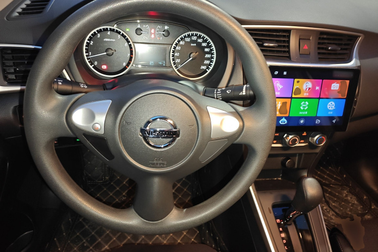 日产 轩逸 2024款 改款三 经典 1.6XE CVT舒适版中控内饰13