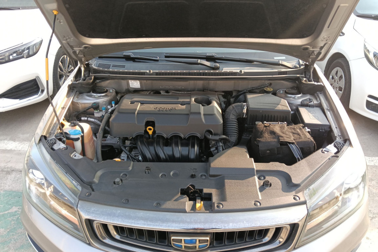 吉利汽车 帝豪 2018款 1.5L 手动向上互联版机舱底盘24