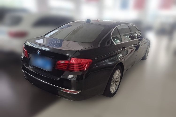 宝马5系 2014款 525Li 豪华设计套装车身外观7