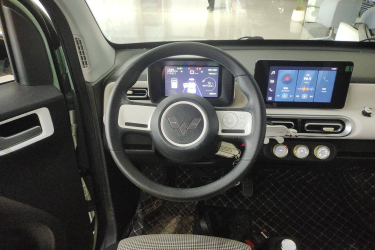 五菱汽车 宏光MINIEV 2024款 第三代 170km中控内饰13