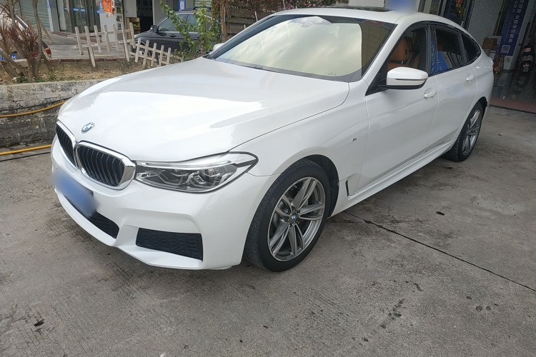 宝马6系GT 2019款 630i M运动套装车身外观1