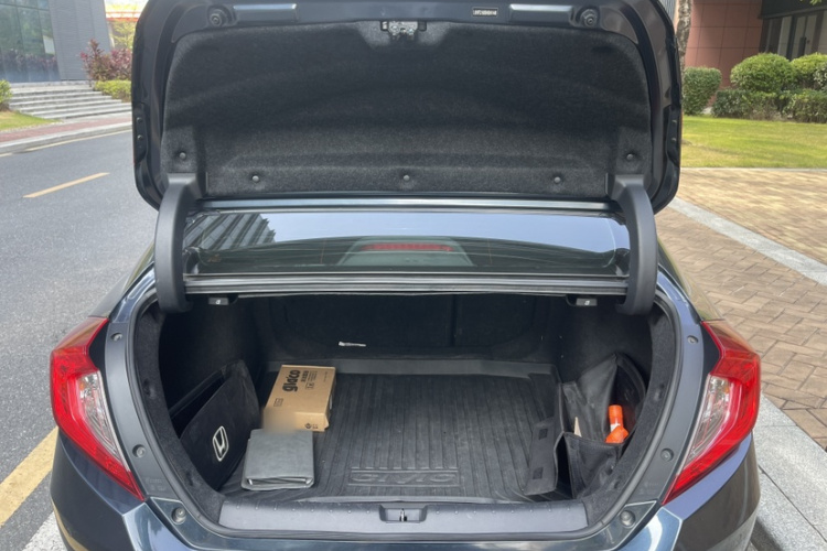 本田 思域 2016款 220TURBO CVT尊耀版局部细节23