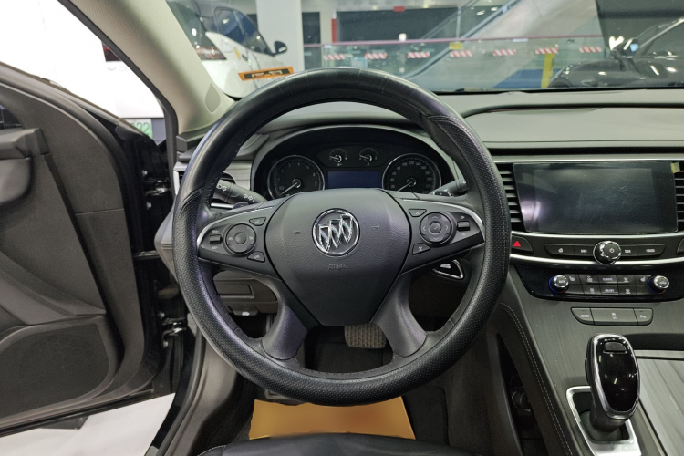 别克 君越 2020款 652T 豪华型中控内饰13